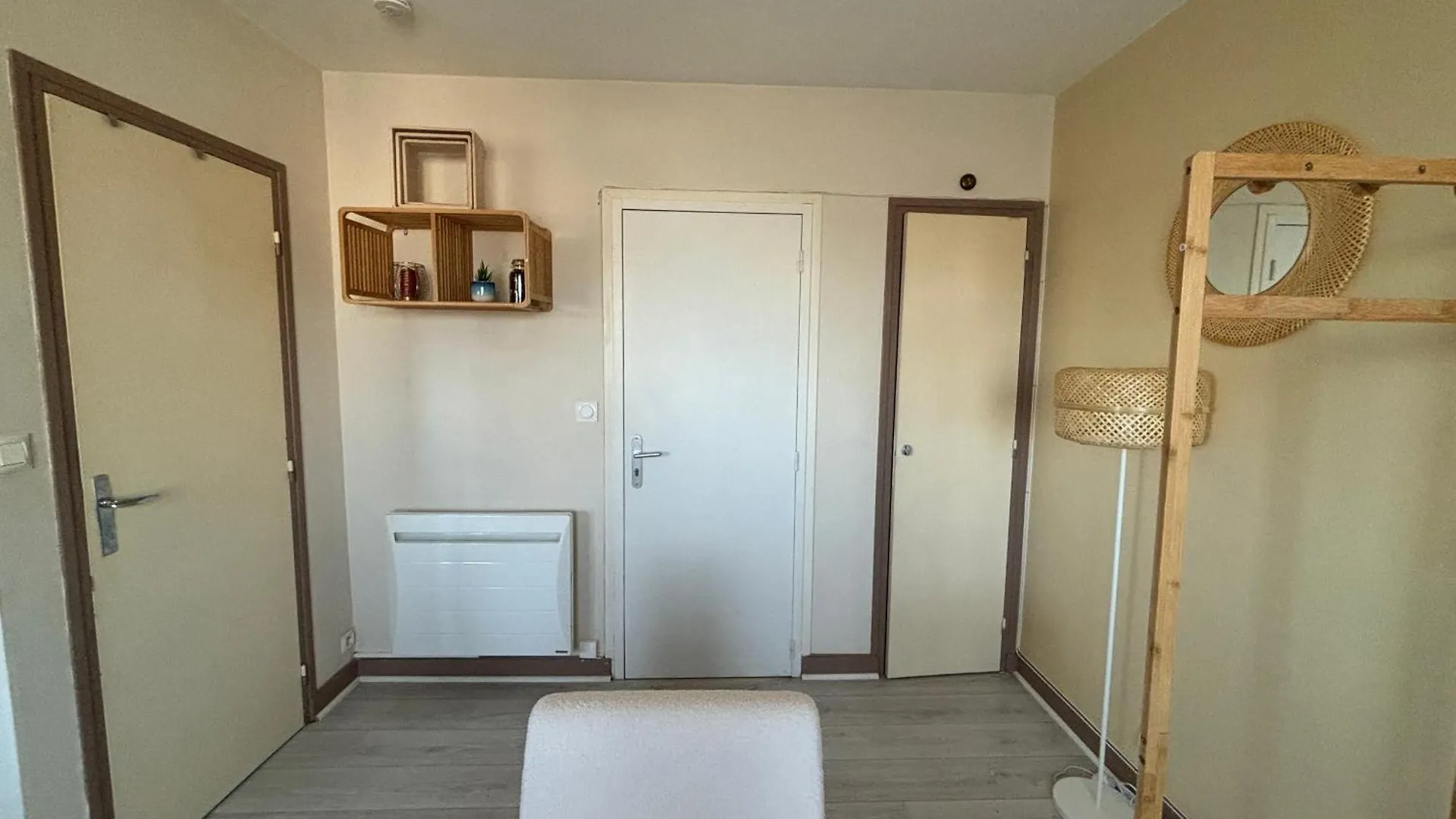 -Le 99 Studio- Centre Residence Parking Wifi Concarneau