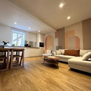 Elegant T2 Entierement Renove Concarneau